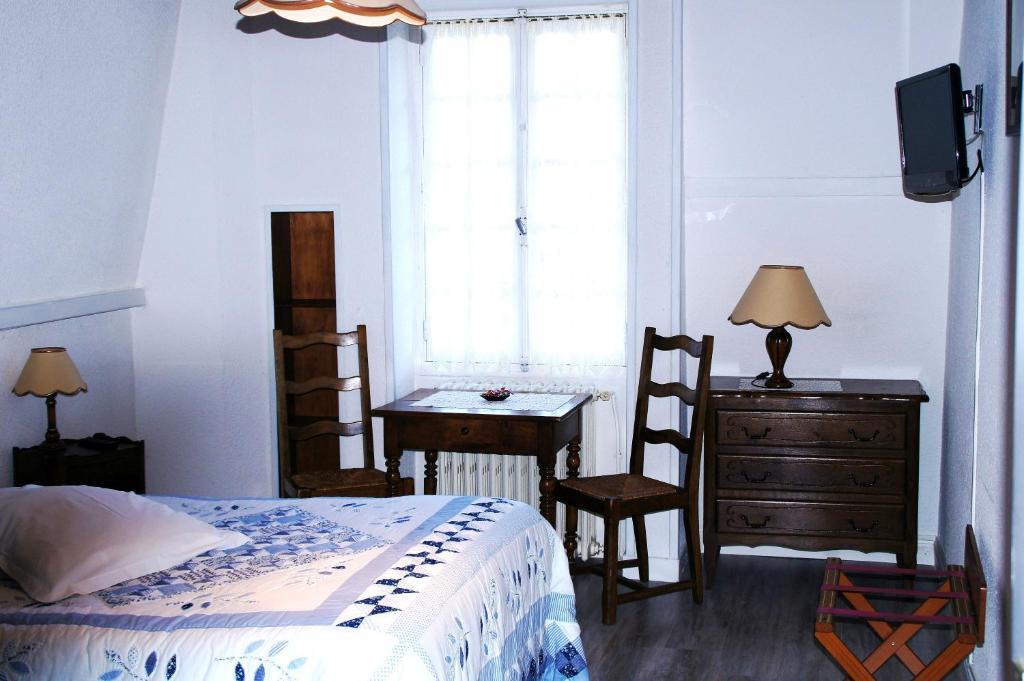 Le Fenelon Otel Carennac Oda fotoğraf